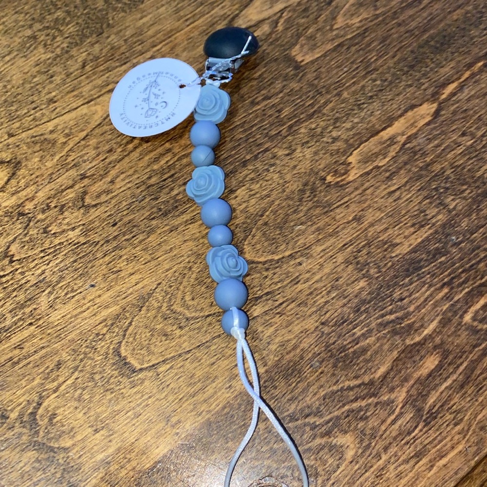 Rose Soother Clip